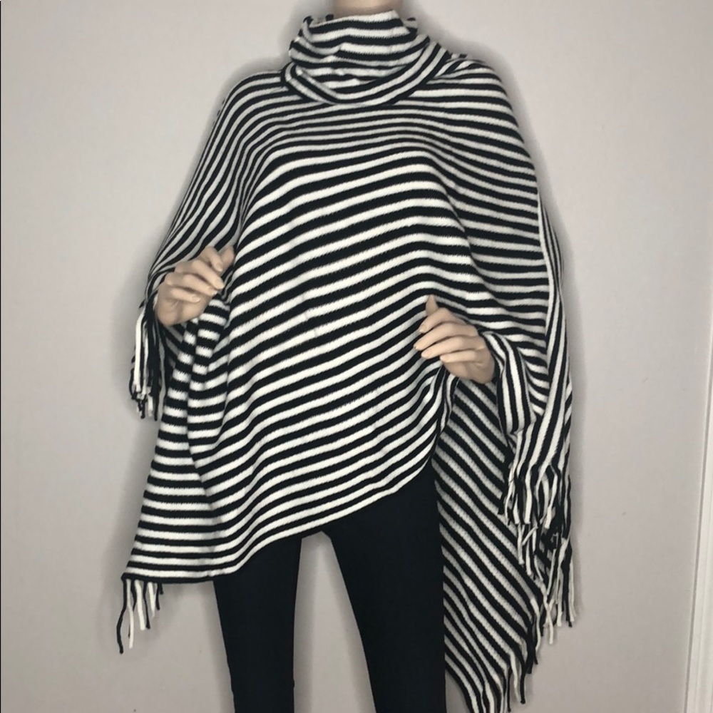 1 LEFT! Black & White fringe Poncho! - Picture 4 of 6